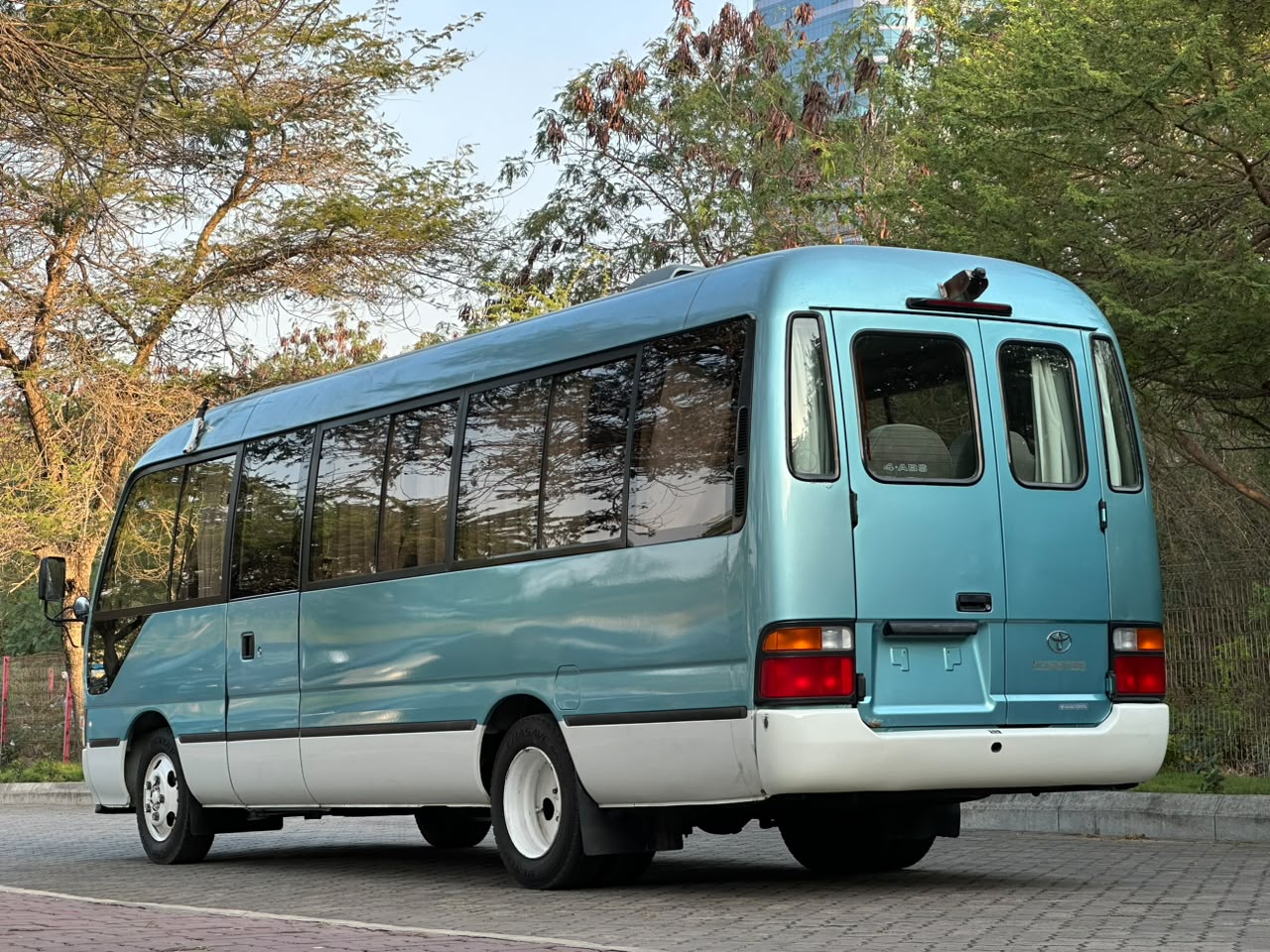 TOYOTA COASTER thumbnail 13